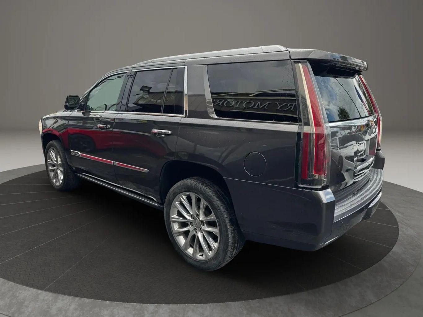 Cadillac Escalade Premium Sport Utility 4D - Thumbnail 8