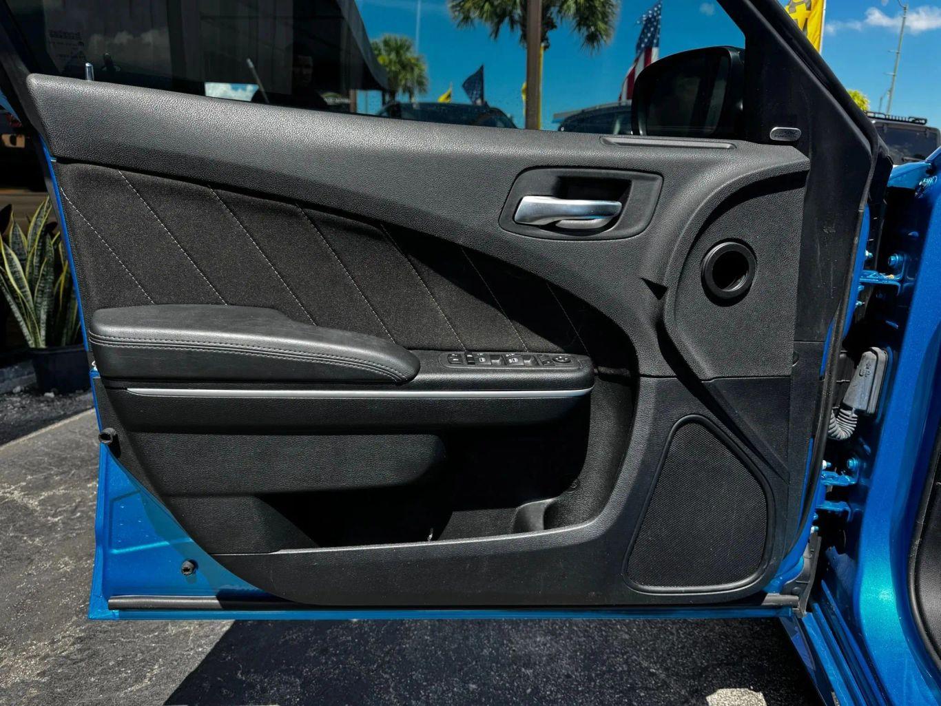 Dodge Charger Scat Pack Widebody Sedan 4D - Thumbnail 12