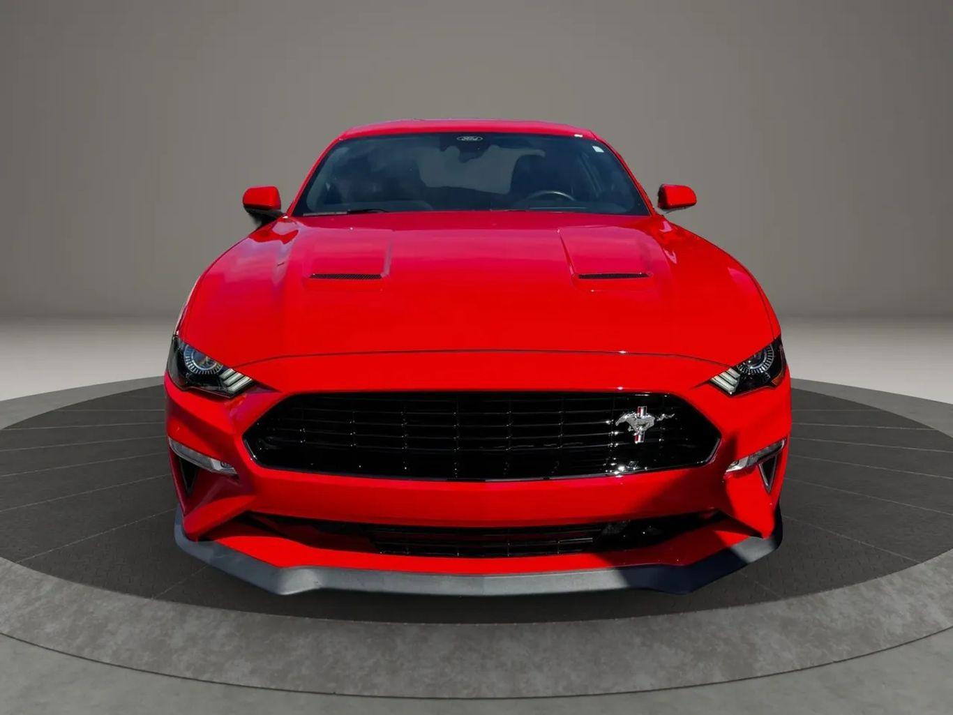 Ford Mustang Gt Premium Coupe 2D - Thumbnail 5