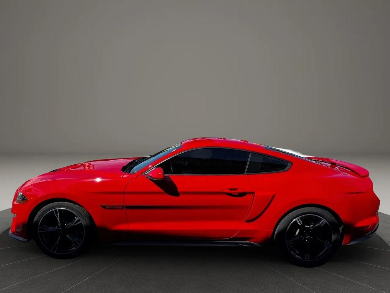 Ford Mustang Gt Premium Coupe 2D - Thumbnail 7