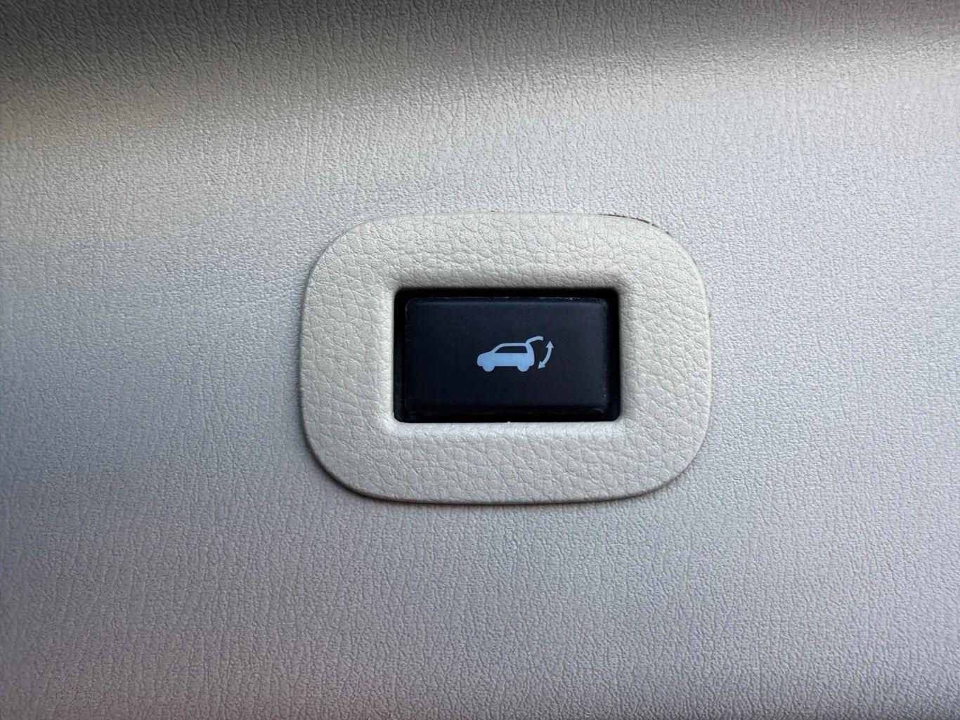 Infiniti Qx80 Luxe Sport Utility 4D - Thumbnail 12