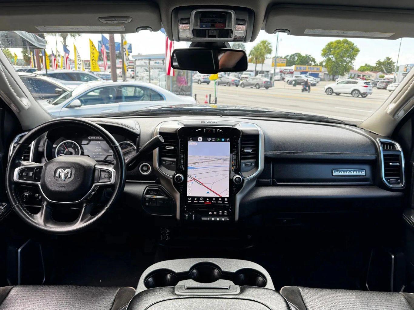 Ram 2500 Crew Cab Laramie Pickup 4D 6 1/3 Ft - Thumbnail 20