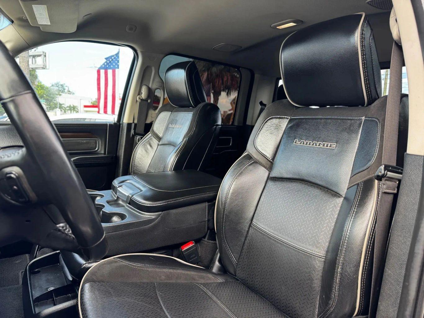 Ram 2500 Crew Cab Laramie Pickup 4D 6 1/3 Ft - Thumbnail 15