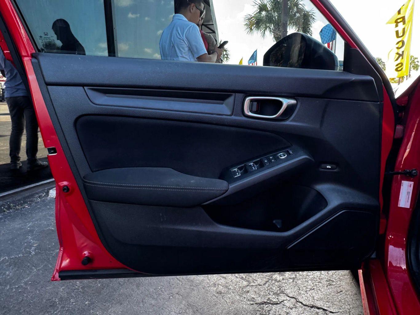 Honda Civic Sport Sedan 4D - Thumbnail 10