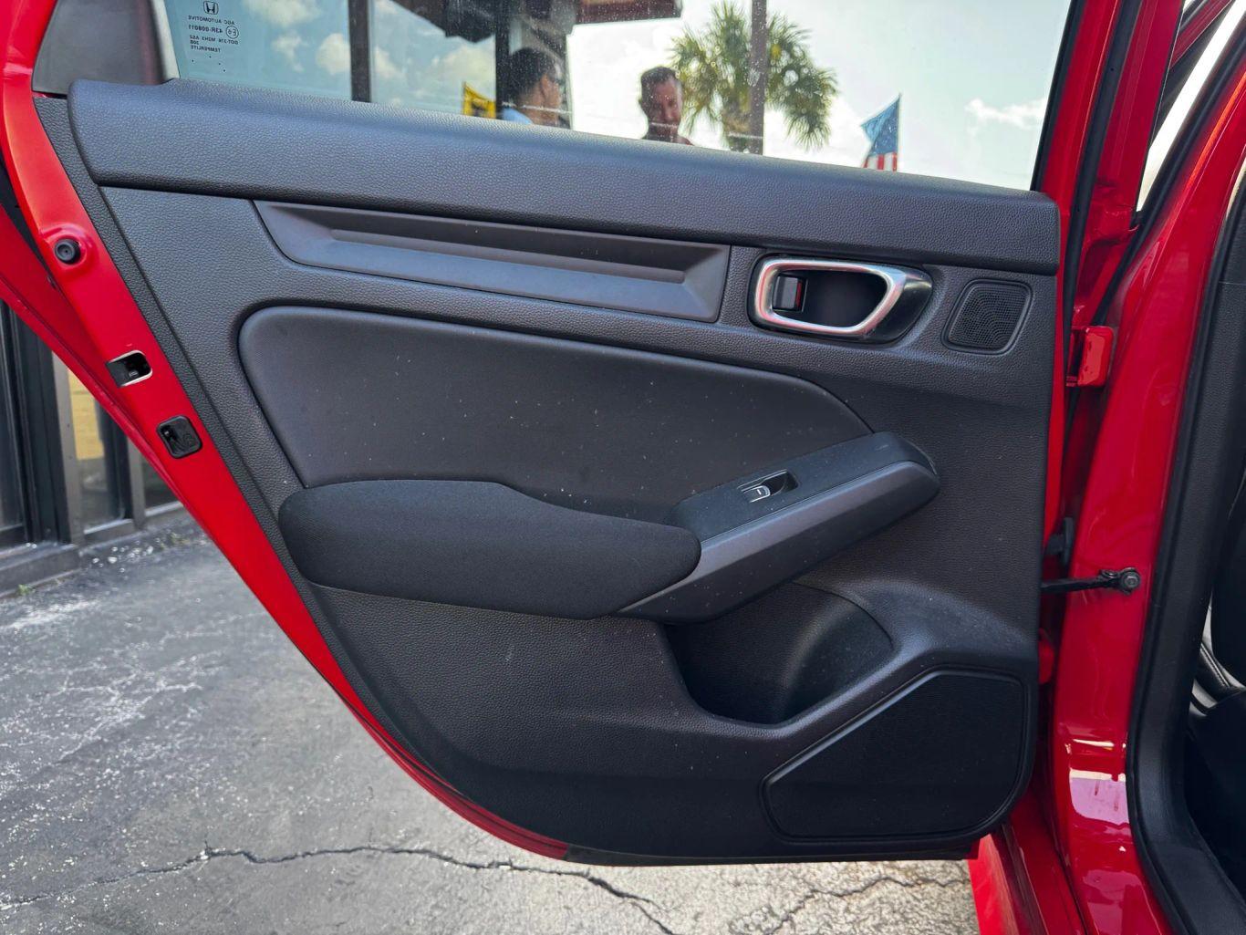 Honda Civic Sport Sedan 4D - Thumbnail 20