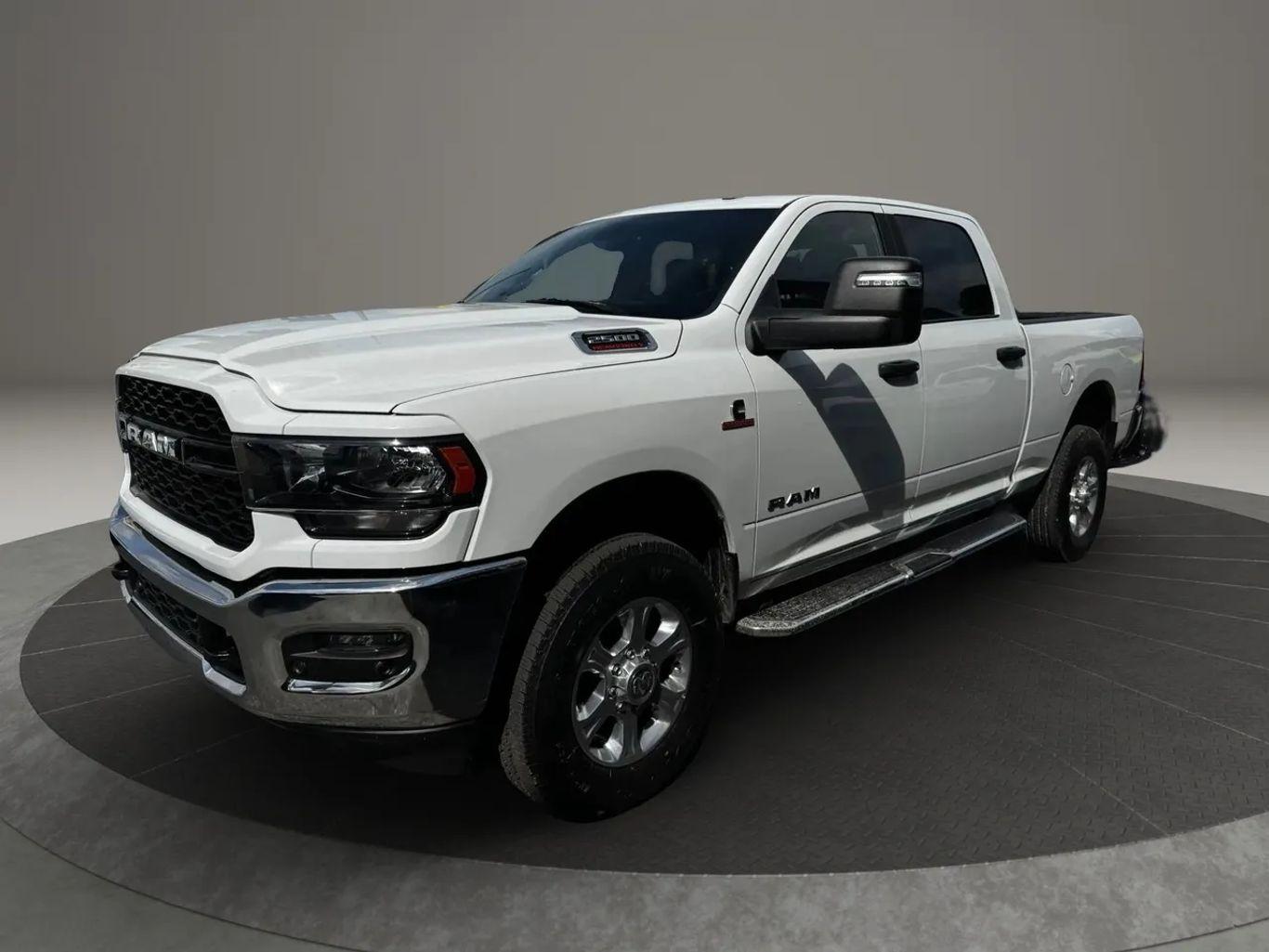 Ram 2500 Crew Cab Big Horn Pickup 4D 6 1/3 Ft - Thumbnail 7