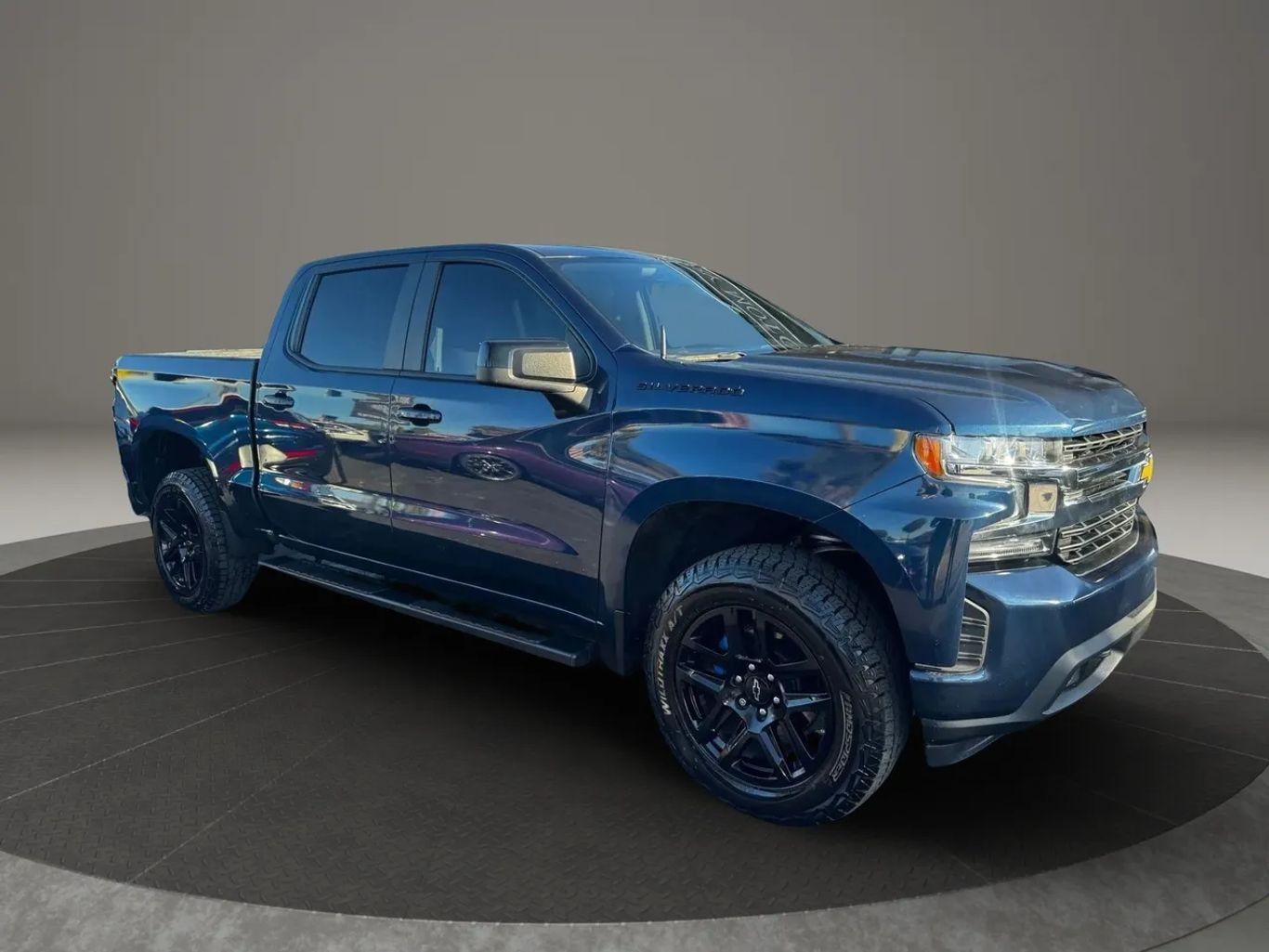 Chevrolet Silverado 1500 Crew Cab Rst Pickup 4D 5 3/4 Ft - Thumbnail 5