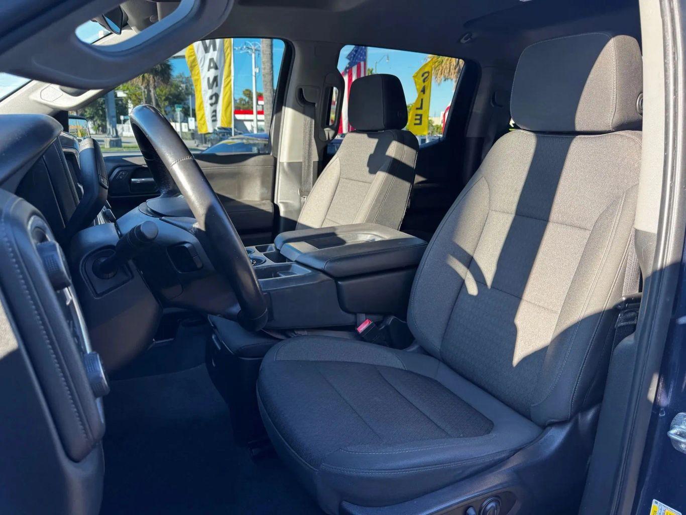 Chevrolet Silverado 1500 Crew Cab Rst Pickup 4D 5 3/4 Ft - Thumbnail 15