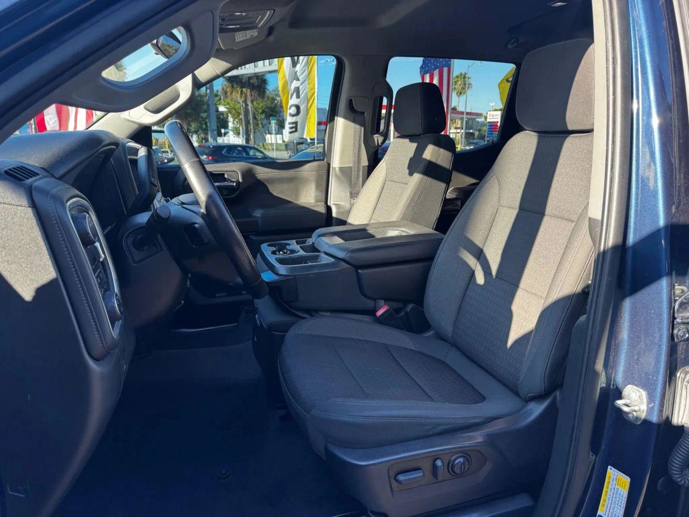 Chevrolet Silverado 1500 Crew Cab Rst Pickup 4D 5 3/4 Ft - Thumbnail 14