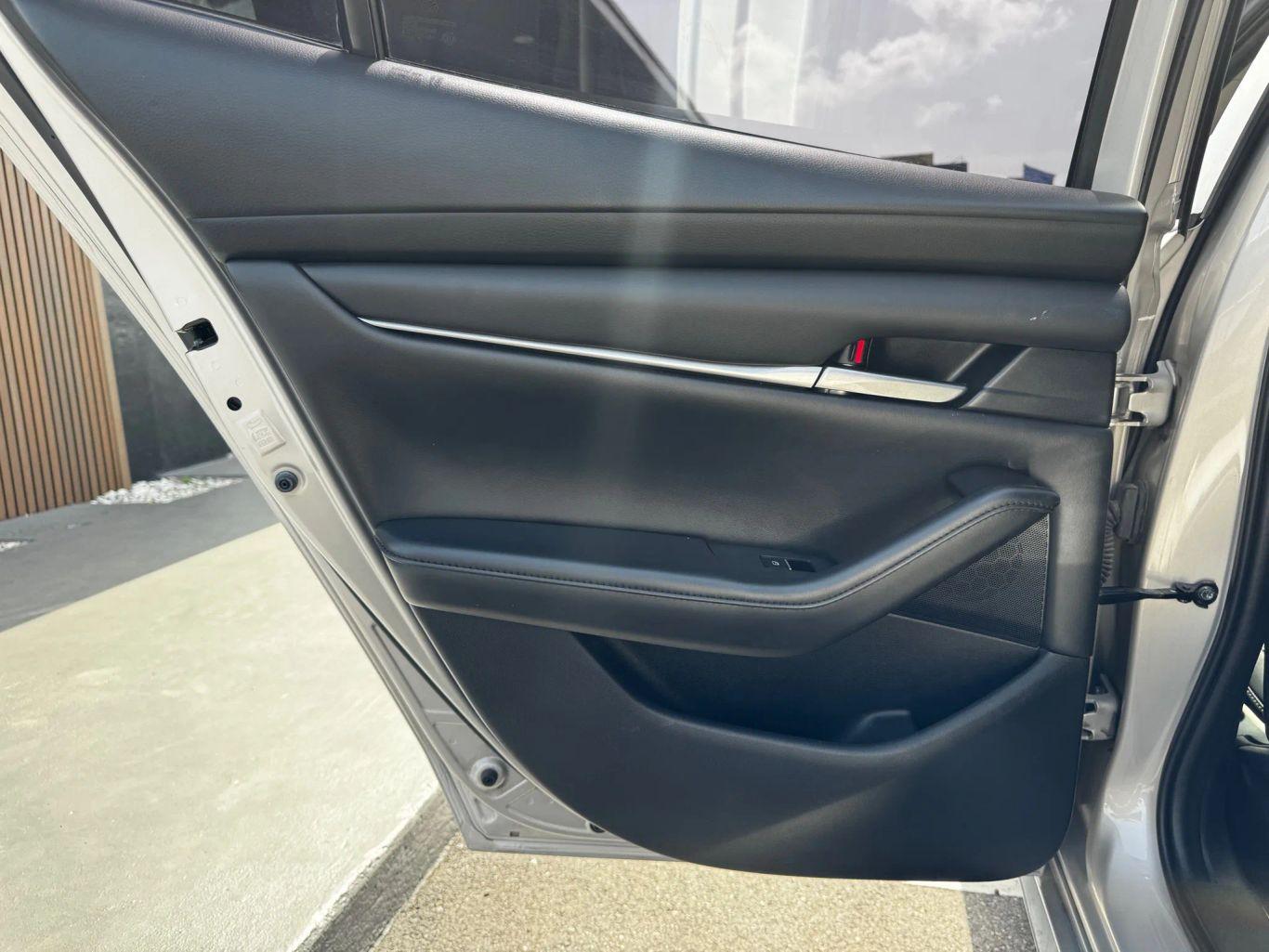 Mazda Mazda3 Select Sedan 4D - Thumbnail 20