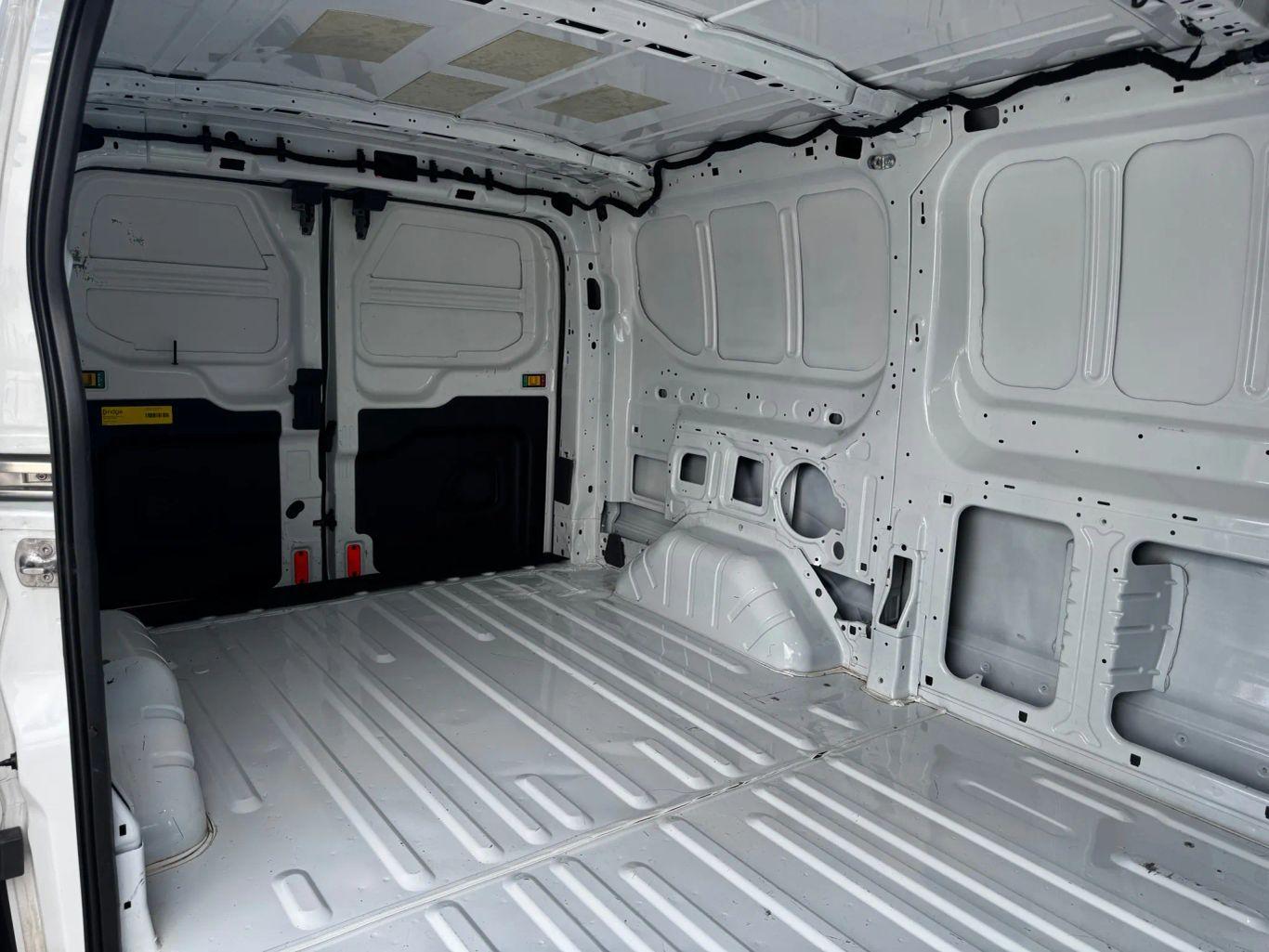 Ford Transit 250 Cargo Van Low Roof W/Lwb Van 3D - Thumbnail 9