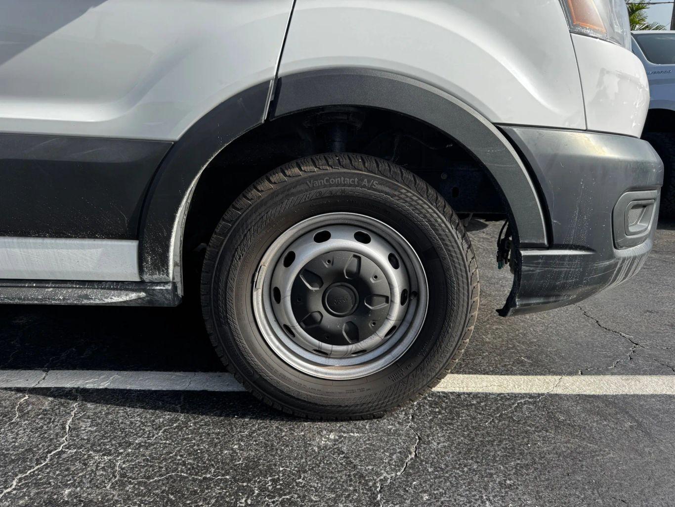 Ford Transit 250 Cargo Van Low Roof W/Lwb Van 3D - Thumbnail 6