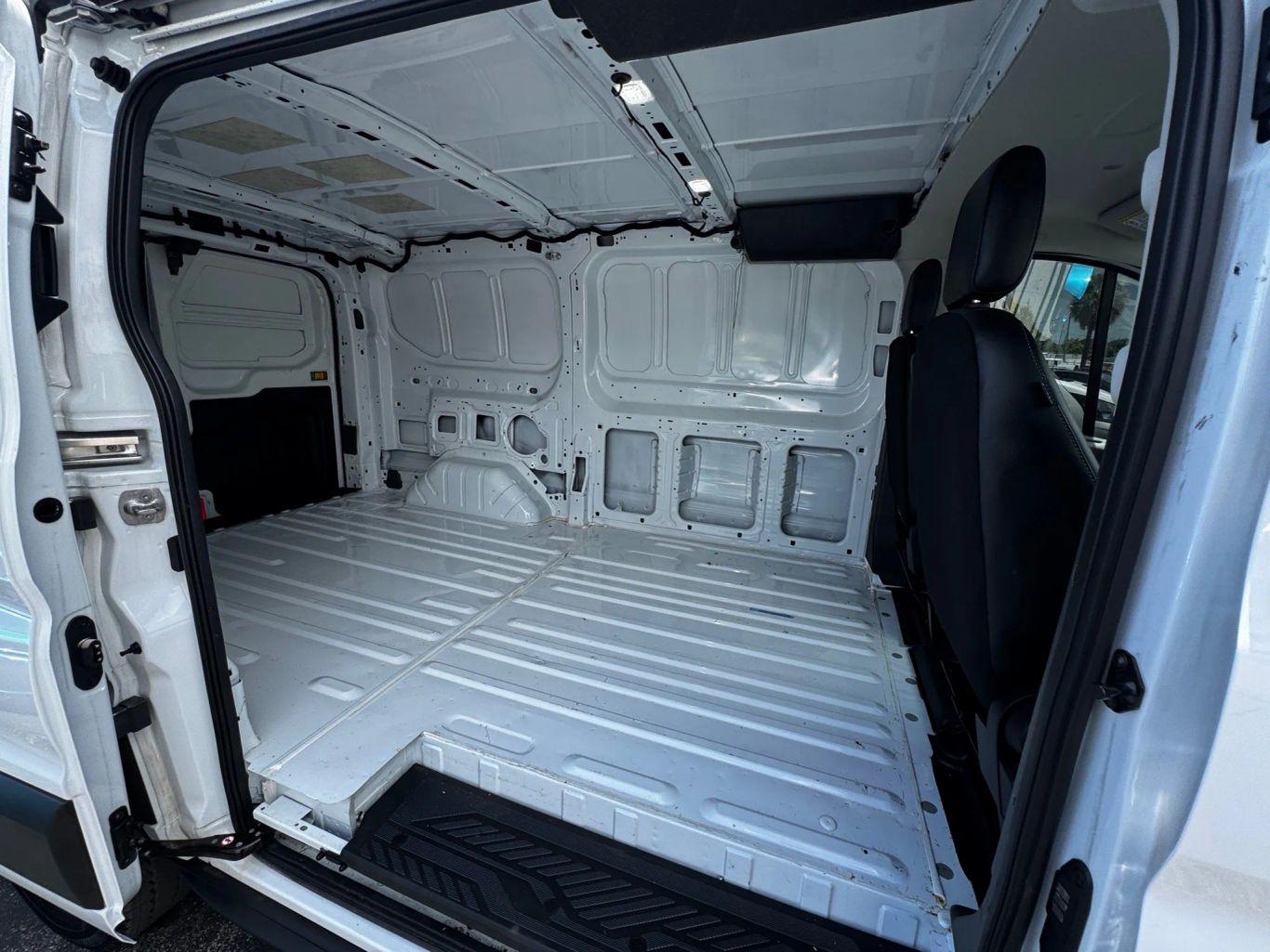 Ford Transit 250 Cargo Van Low Roof W/Lwb Van 3D - Thumbnail 7