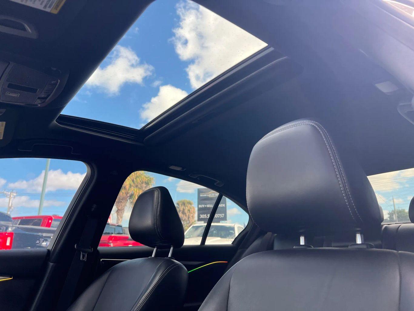 Infiniti Q50 Sensory Sedan 4D - Thumbnail 16