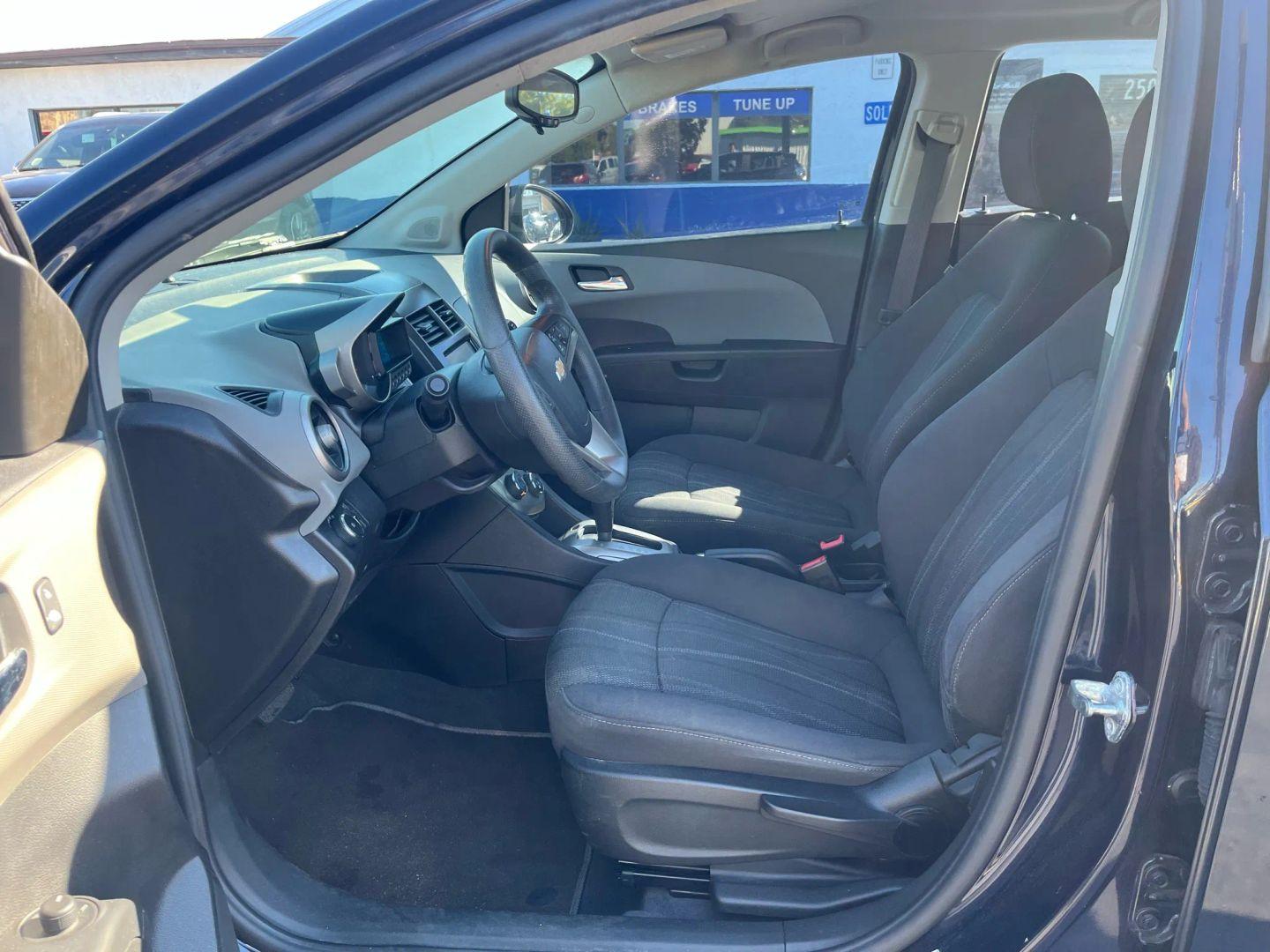 Chevrolet Sonic Lt - Thumbnail 14