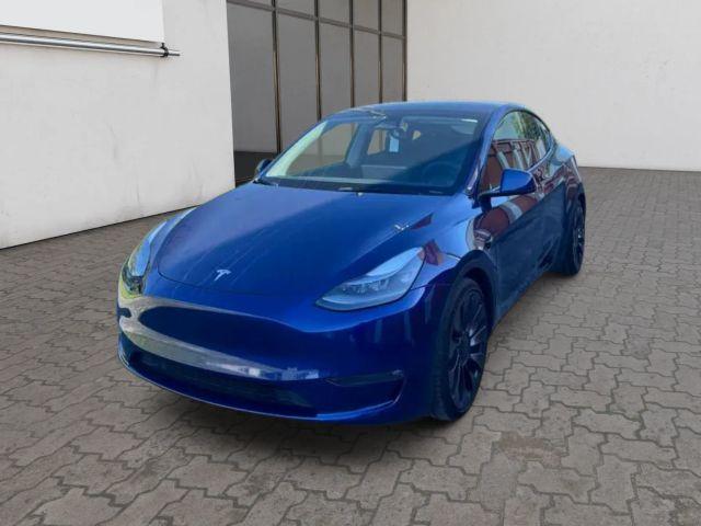 Tesla Model Y - View 1