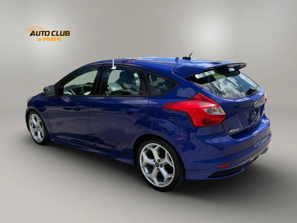 Ford Focus St - Thumbnail 6