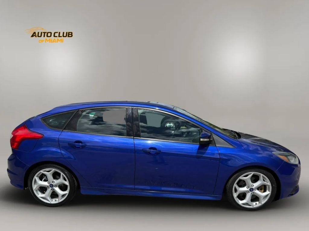 Ford Focus St - Thumbnail 9
