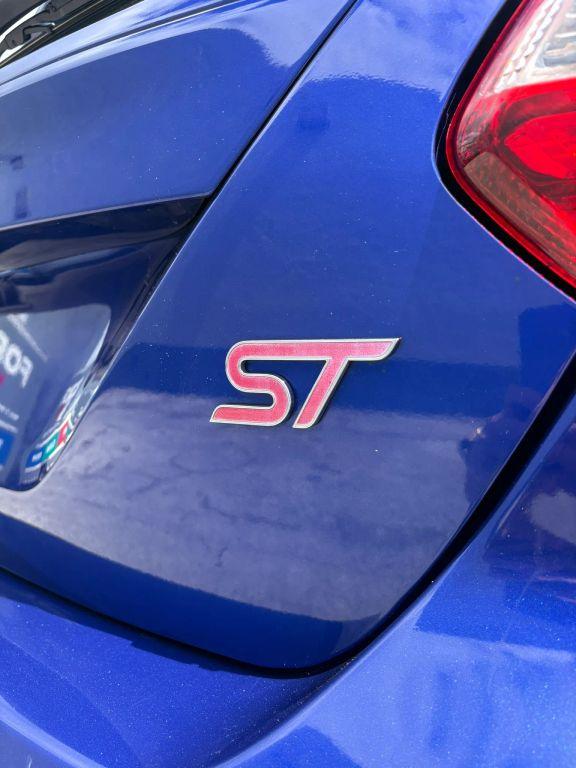 Ford Focus St - Thumbnail 13
