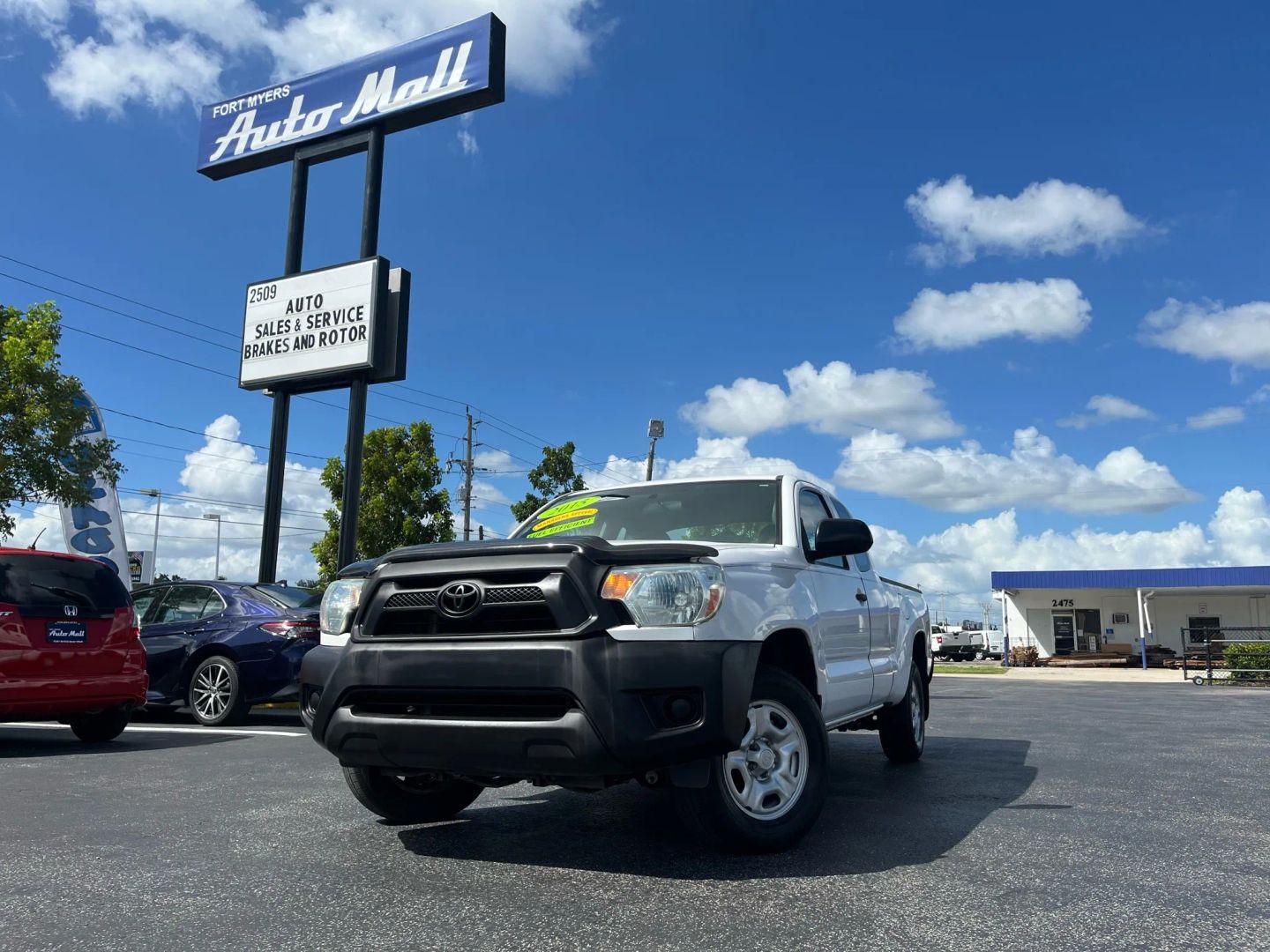 Toyota Tacoma - Thumbnail 5