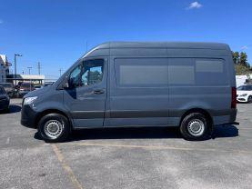 Mercedes-Benz Sprinter 2500 Crew - Thumbnail 9