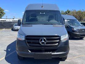 Mercedes-Benz Sprinter 2500 Crew - Thumbnail 3