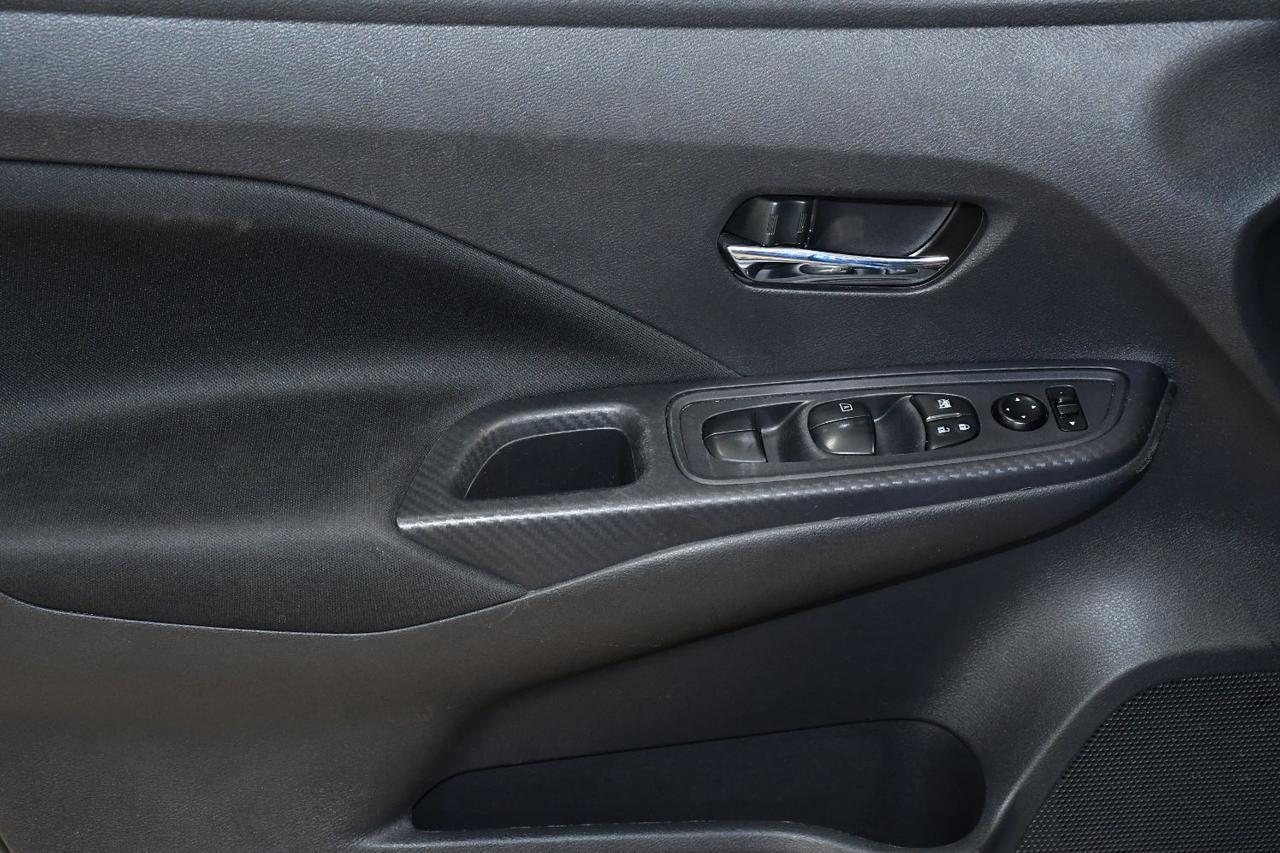 Nissan Versa - Thumbnail 17