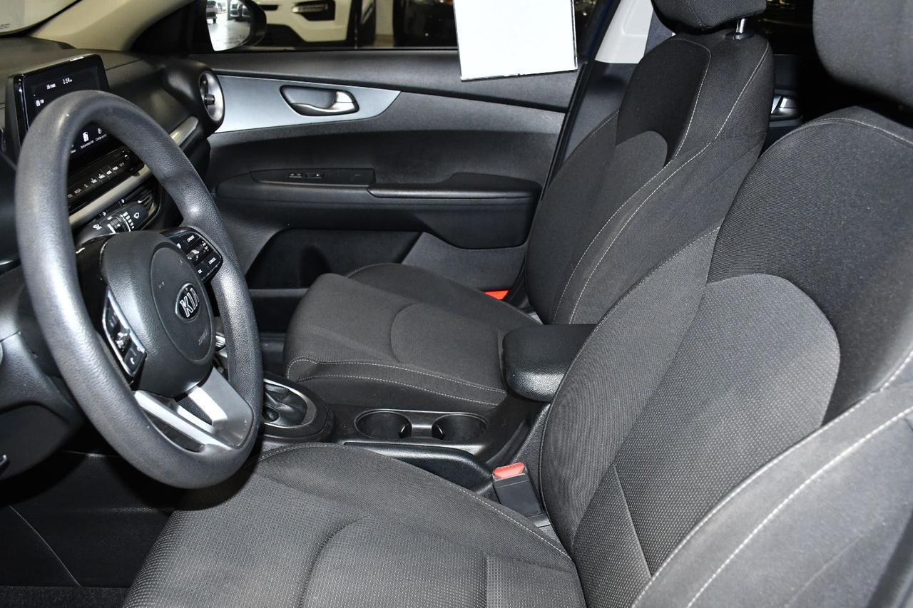 Kia Forte - Thumbnail 14