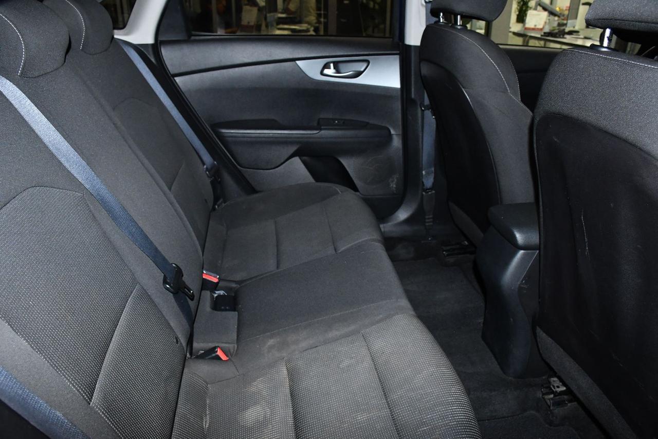 Kia Forte - Thumbnail 19