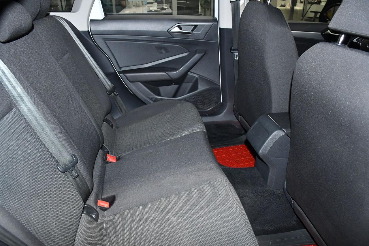 Volkswagen Jetta - Thumbnail 20