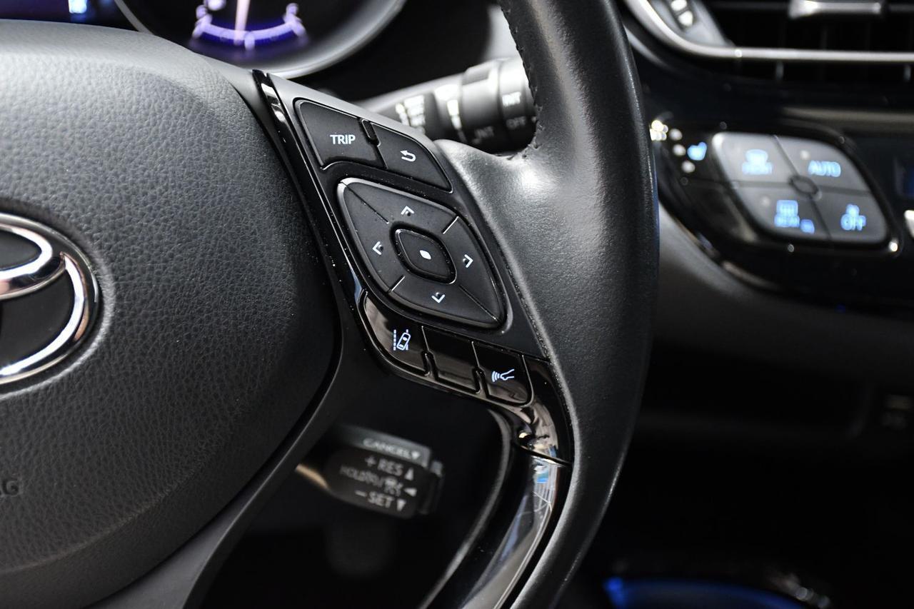 Toyota C-HR - Thumbnail 9