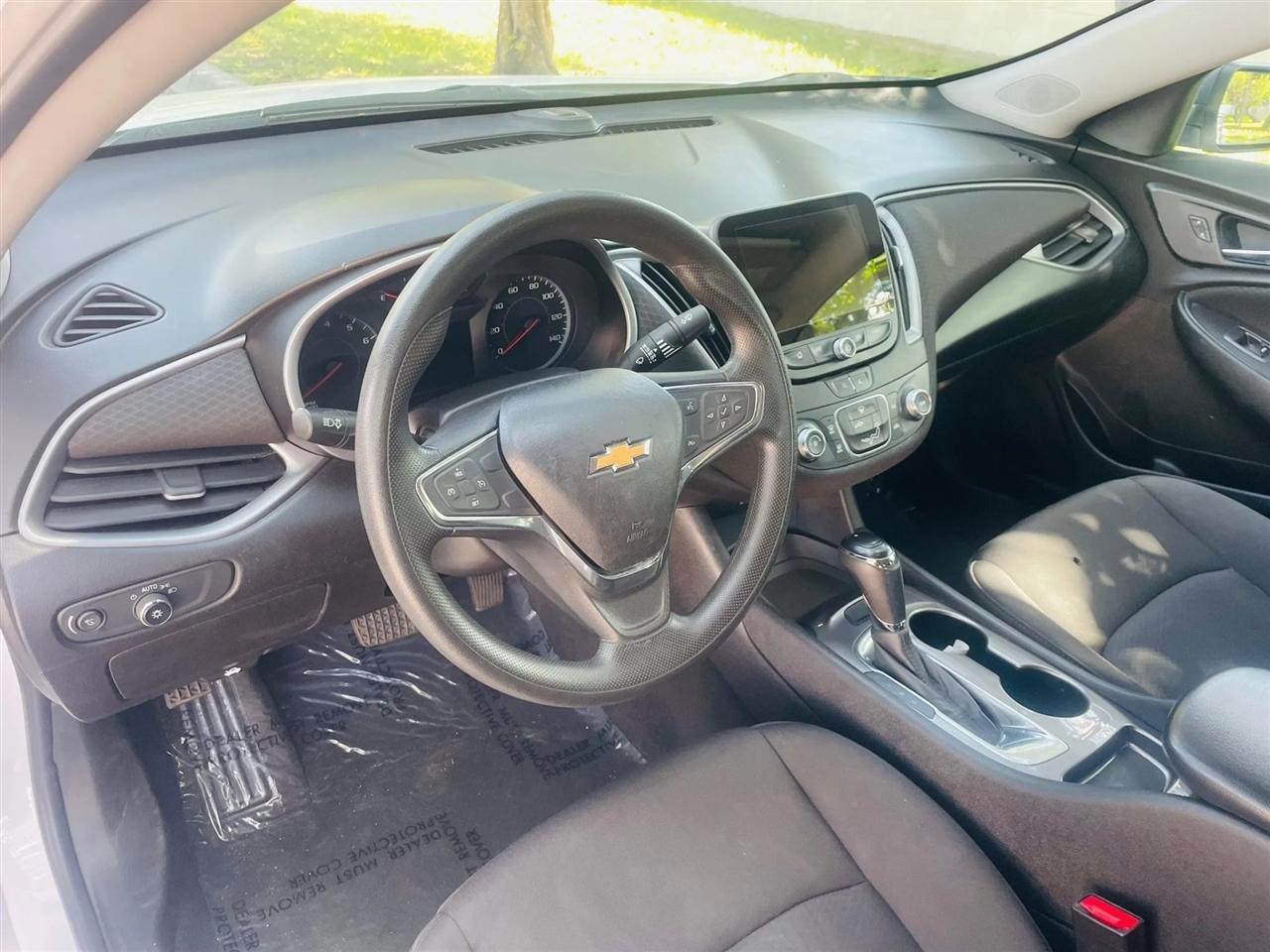 Chevrolet Malibu - Thumbnail 12