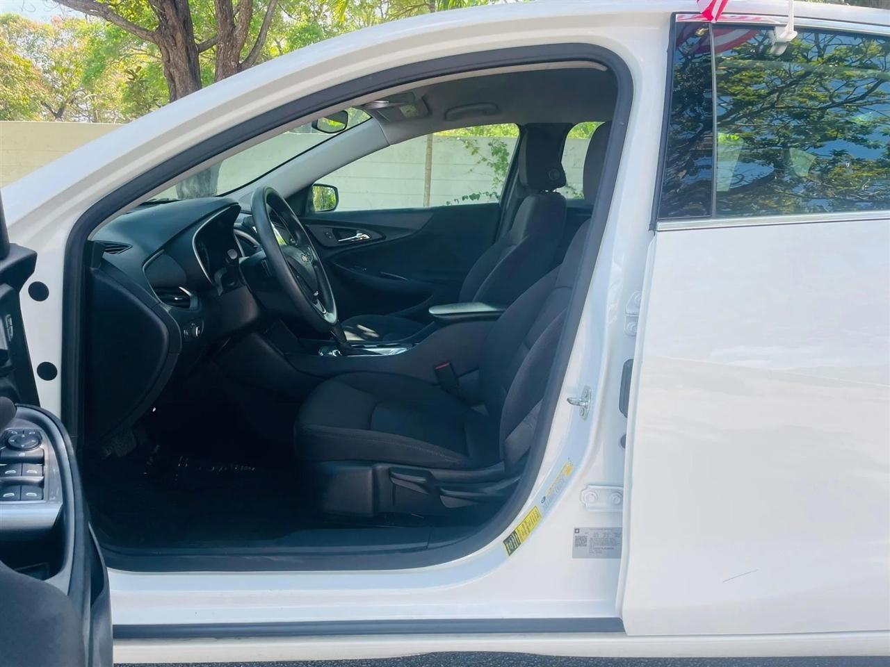 Chevrolet Malibu - Thumbnail 10