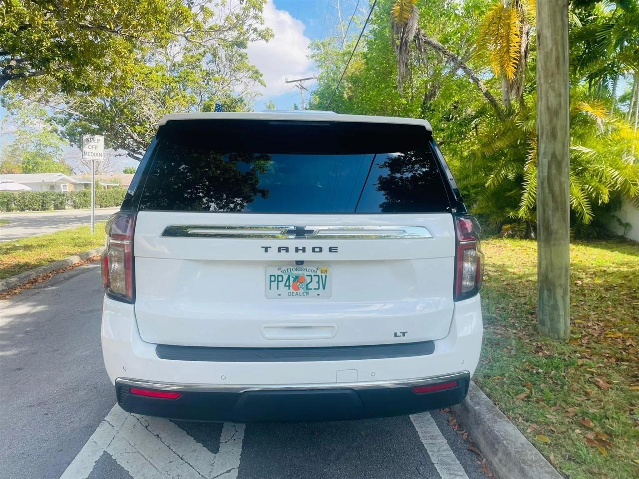 Chevrolet Tahoe - Thumbnail 5