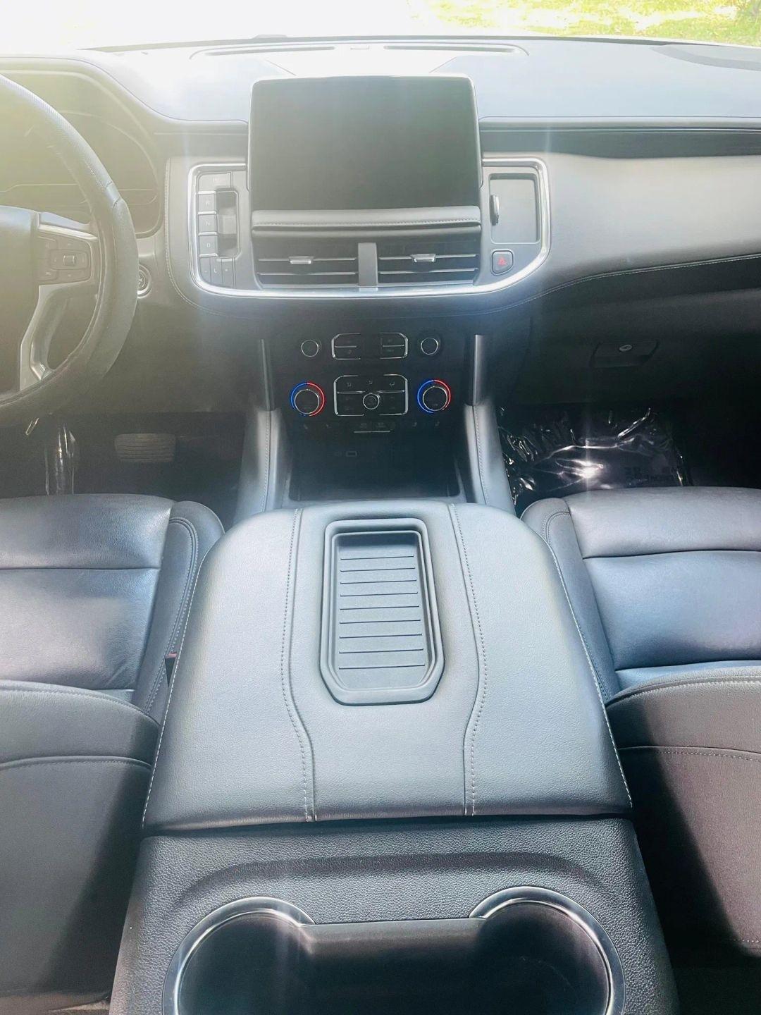 Chevrolet Tahoe - Thumbnail 15