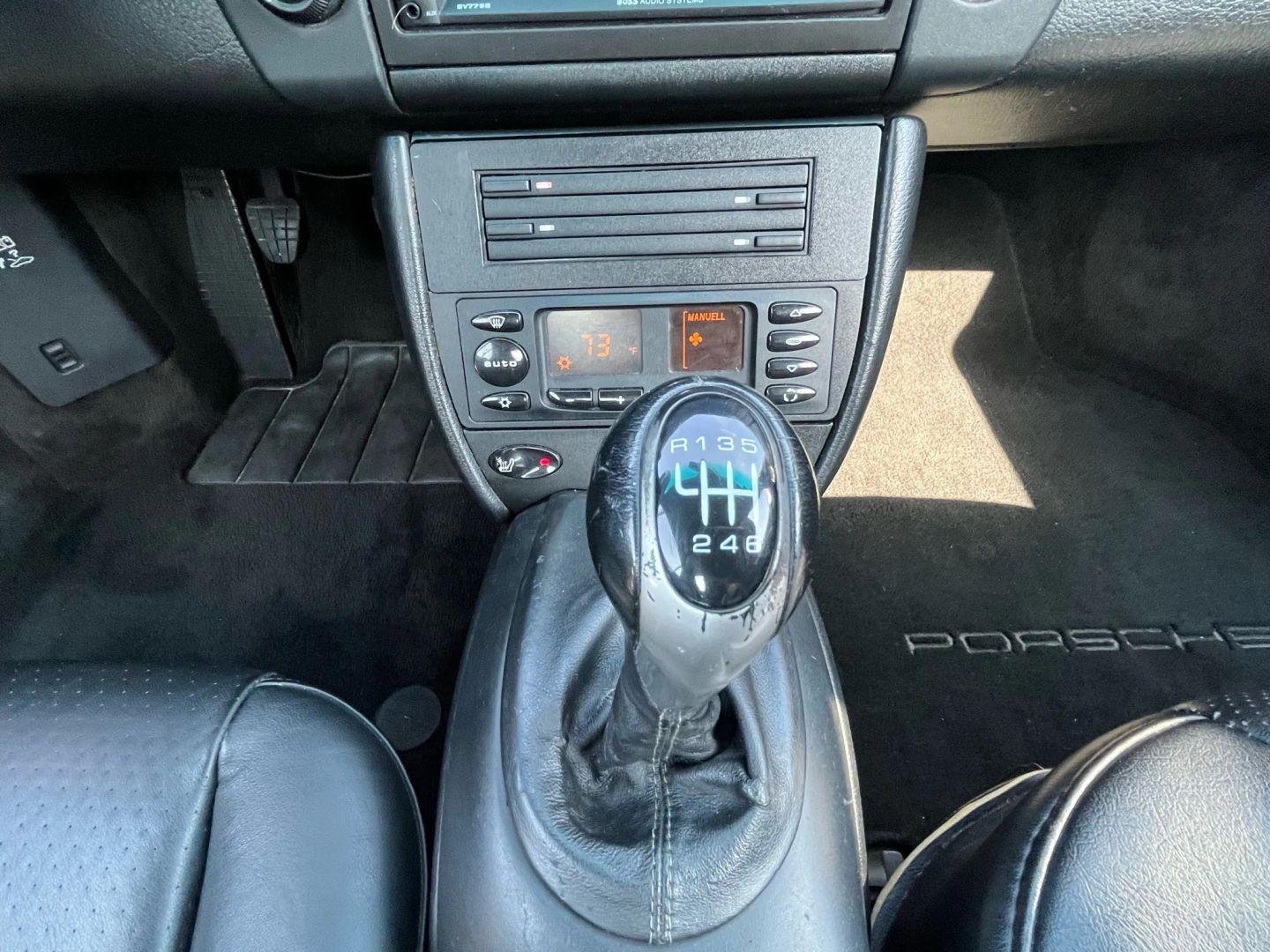 Porsche 911 Carrera - Thumbnail 19