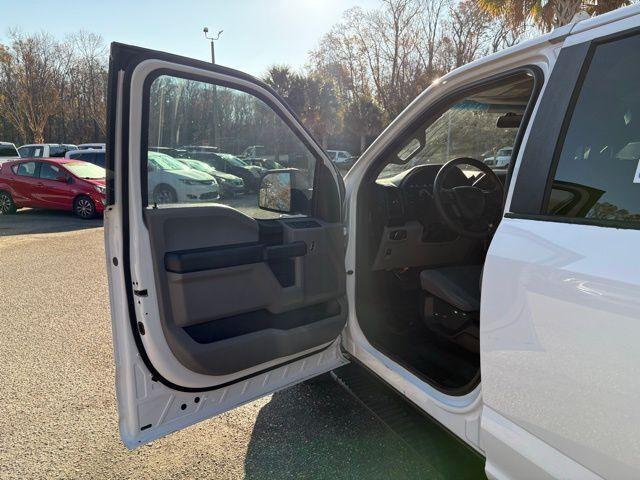 Ford F-150 - Thumbnail 11