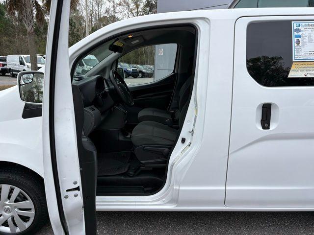 Nissan NV200 - Thumbnail 11