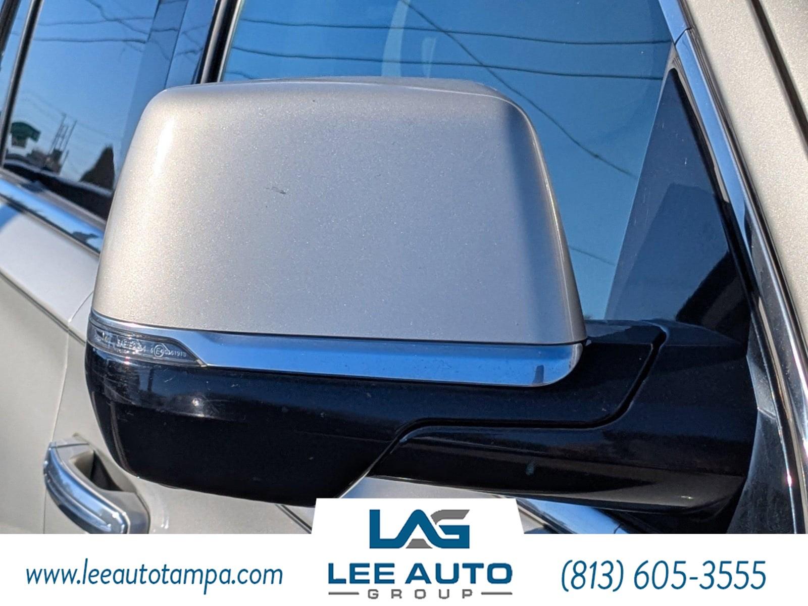 Cadillac Escalade Premium - Thumbnail 12