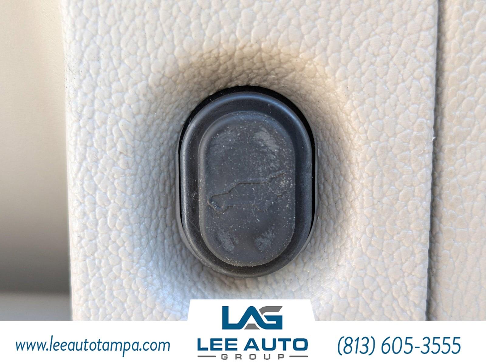 Cadillac Escalade Premium - Thumbnail 14