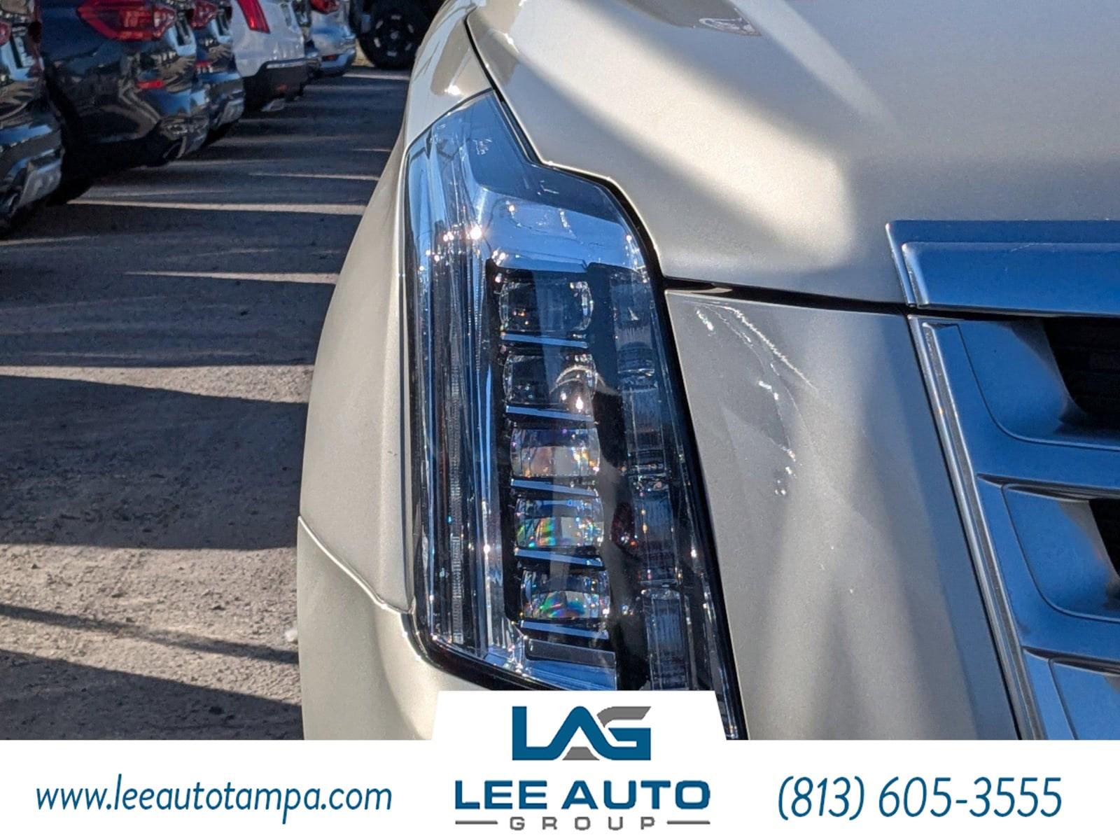 Cadillac Escalade Premium - Thumbnail 10