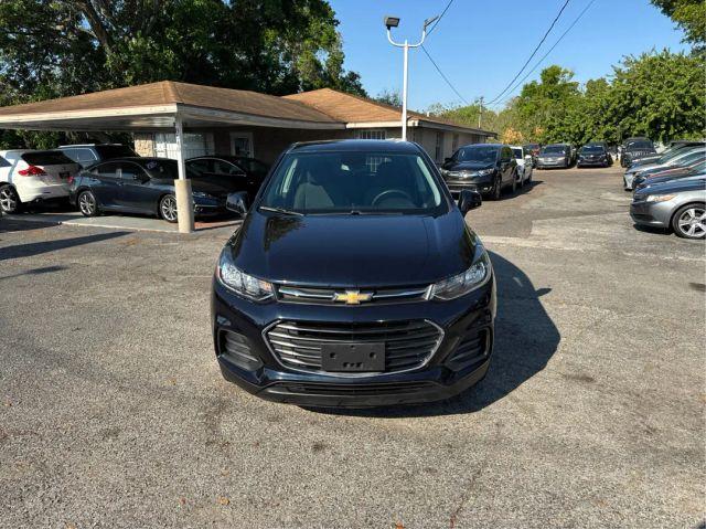 CHEVROLET TRAX - Thumbnail 2