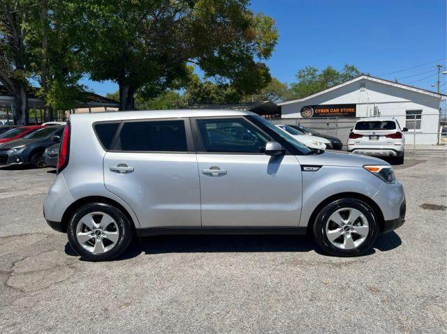 KIA SOUL - Thumbnail 4