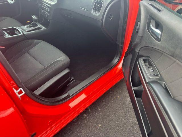 Dodge Charger - Thumbnail 11