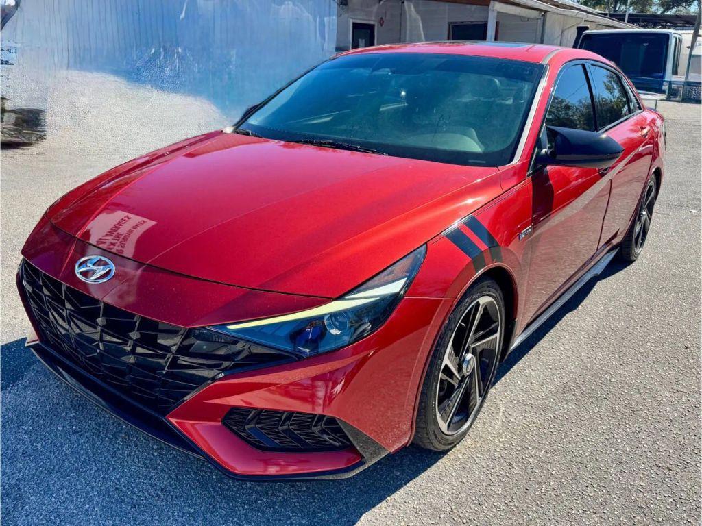 Hyundai Elantra - Thumbnail 17