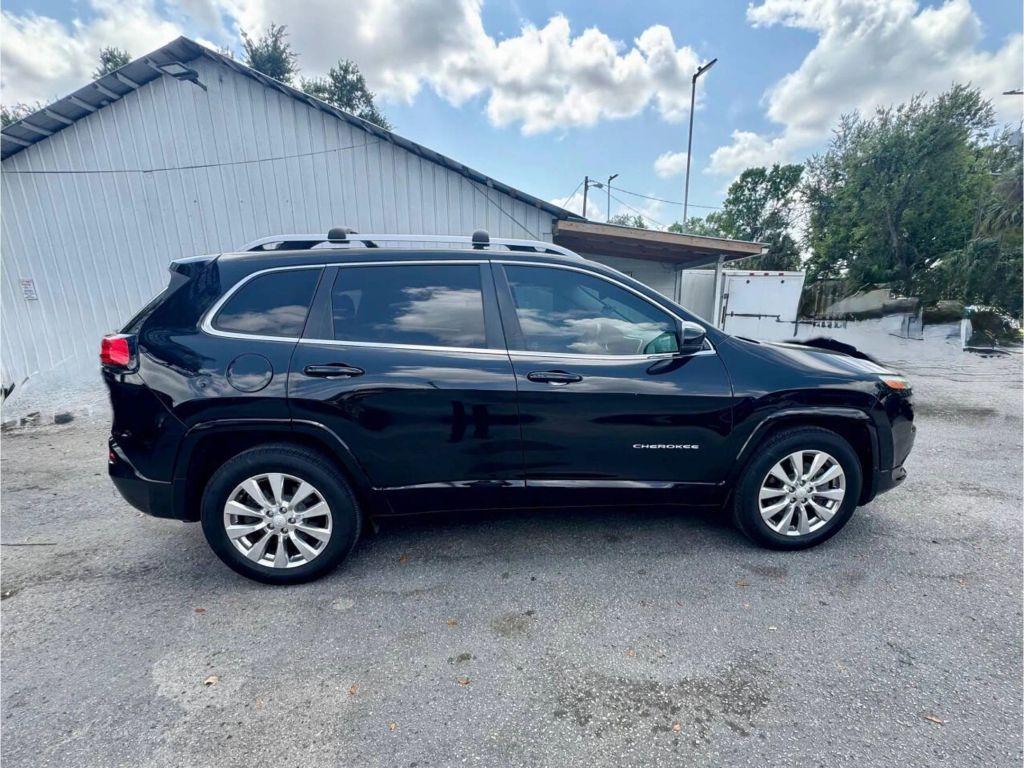 Jeep Cherokee - Thumbnail 13