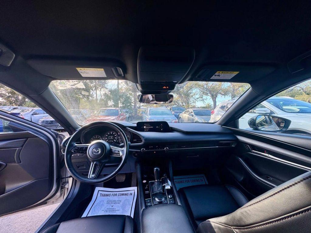 Mazda Mazda3 - Thumbnail 2