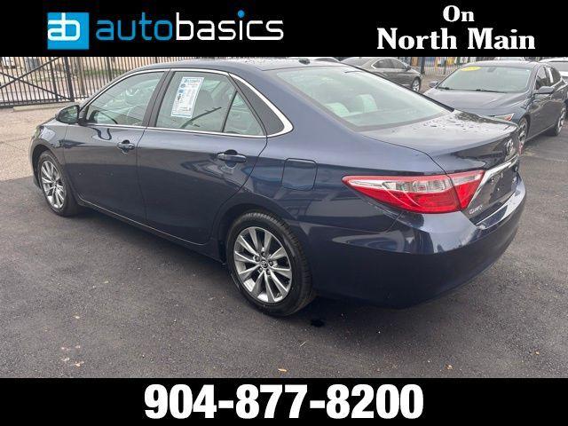 Toyota Camry - Thumbnail 8