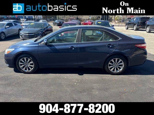 Toyota Camry - Thumbnail 3