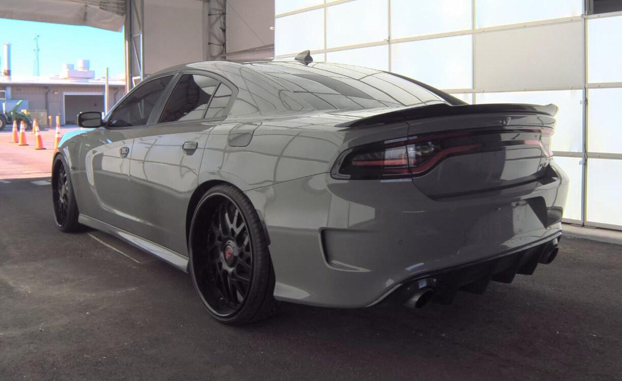 Dodge Charger Scat Pack - View 1